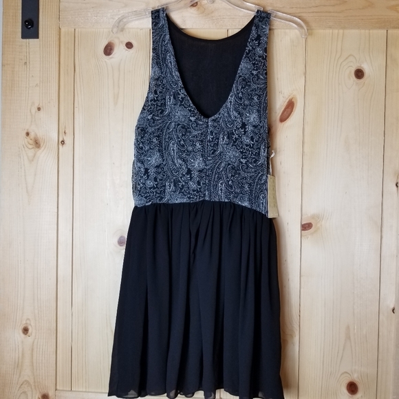 To Love Kuvaa Blouson Sleeveless Dress NWT - Picture 6 of 8